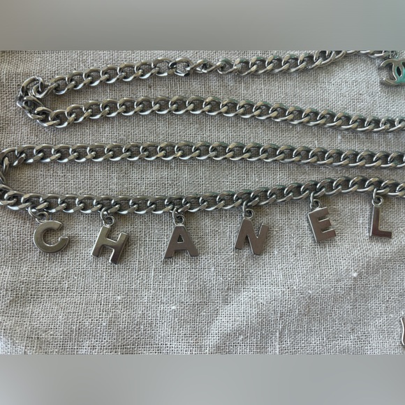 CHANEL SILVER TONE CHAIN LOGO BELT - Picture 4 of 9